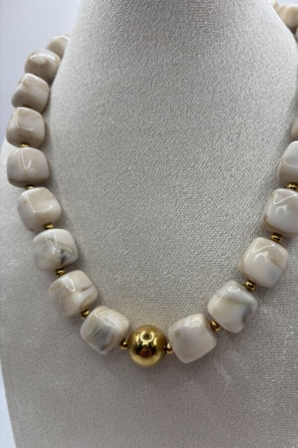 Collier Nadia beige zoom