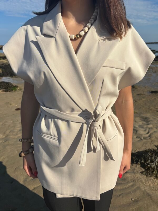 Zoom de face veste Lina