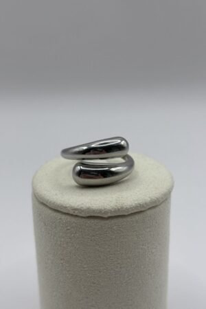 Bague Maëlle argenté petit modèle vue de face Bague Maëlle argenté petit modèle vue de face