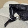 Foulard bandana noir détails Foulard bandana noir détails