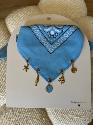 Foulard à charms bleu Foulard à charms bleu