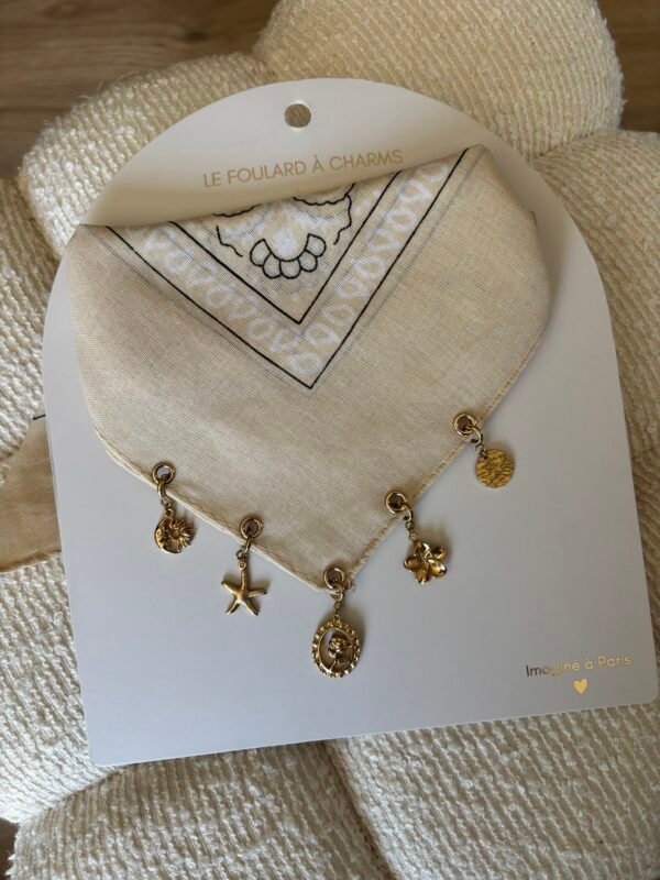 Foulard à charms jaune pâle